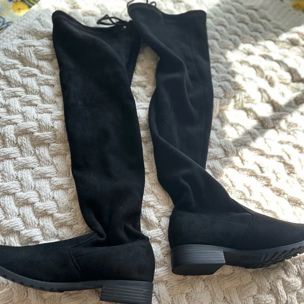 Black knee high boots | size 6.5